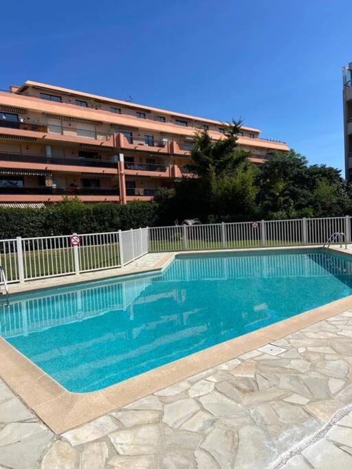 Pretty Studio Swimming Pool And Sea Cagnes-sur-Mer Luaran gambar