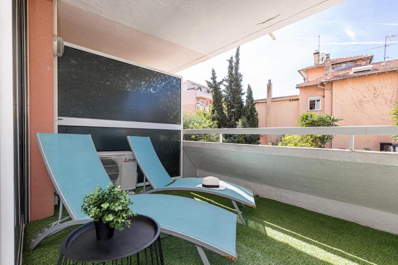 Pretty Studio Swimming Pool And Sea Cagnes-sur-Mer Luaran gambar