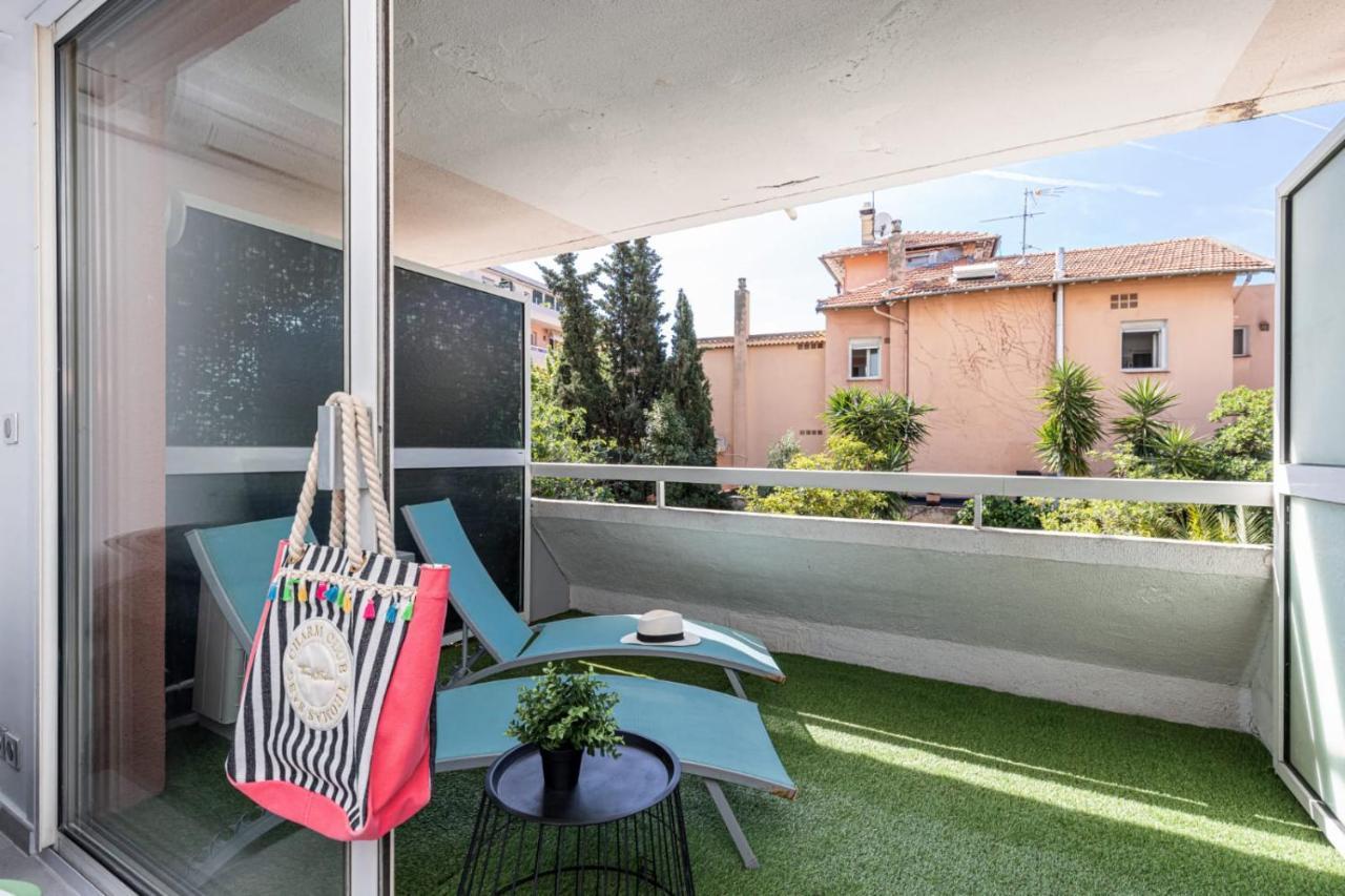 Pretty Studio Swimming Pool And Sea Cagnes-sur-Mer Luaran gambar